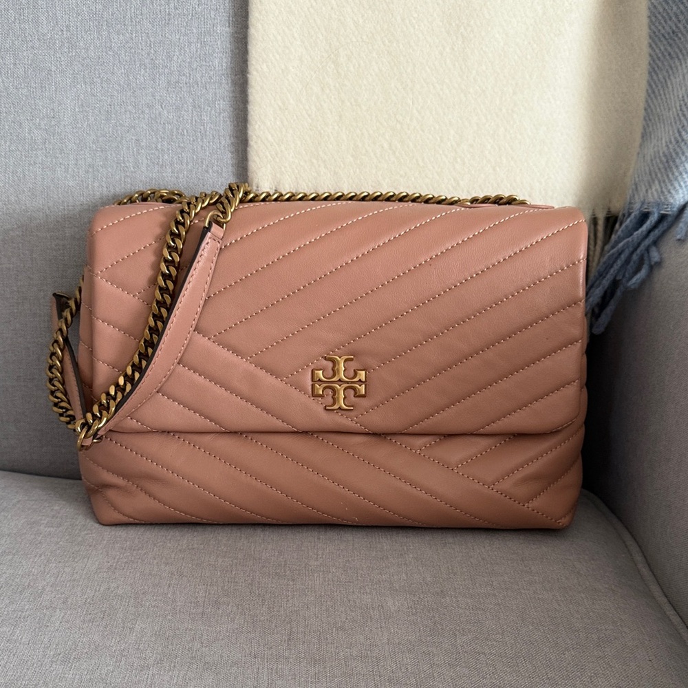 Used twice Tory Burch Kira Convertible Bag in Sweet Meadow color